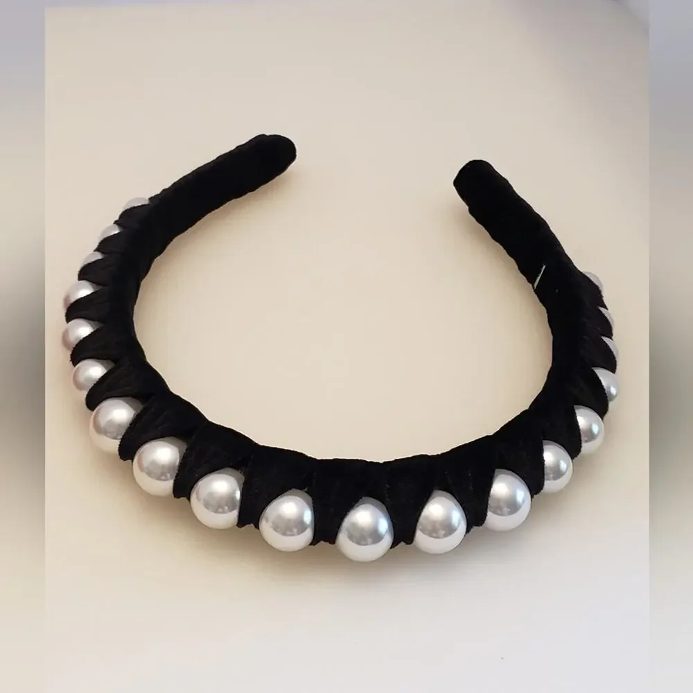 A new day headband velvet and pearl black‎ and white